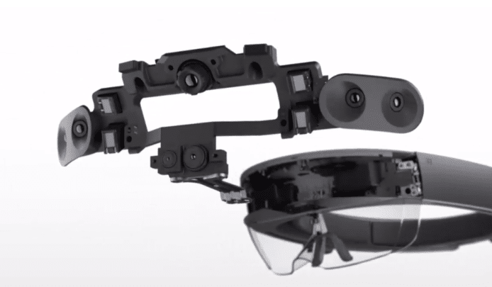 ما هي نظارة HoloLens وكيفية عملها؟