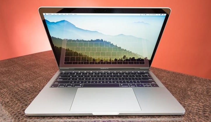 مراجعة أحدث أجهزة اللاب توب الجديدة من آبل MacBook Pro 2017 1