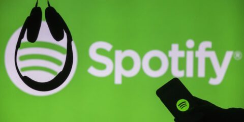 شركة Spotify تبدأ إختباراتها لأول جهاز ذكي يتصل بالسيارات 5