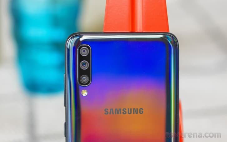 مواصفات Galaxy A70 وعيوبه وأسعاره 1