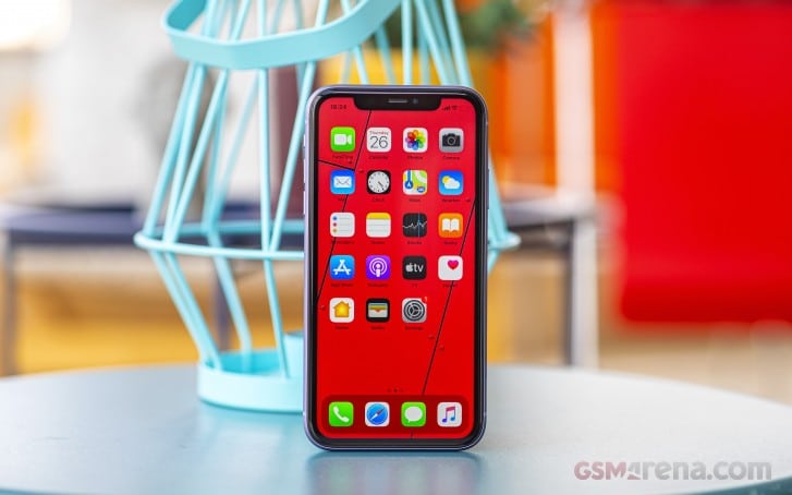 سعر iPhone 11 مع مواصفاته وأداءه ومميزاته وعيوبه