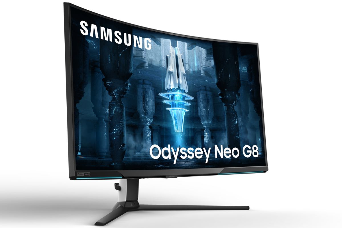 سامسونج تعلن عن "Odyssey Neo G8" بإصدار صغير الحجم من شاشة الألعاب المنحنية 3