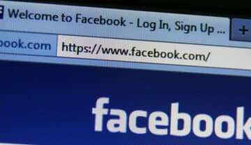 الفيسبوك يكافئ مبرمج مصري لأكتشافه ثغره أمنيه 1