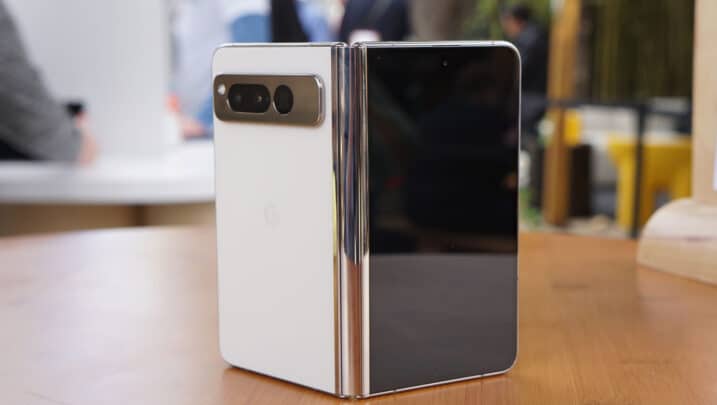 هاتف Pixel Fold 2 